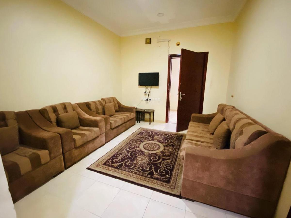 الشهد للوحدات السكنية المفروشة Khamis Mushait Luaran gambar
